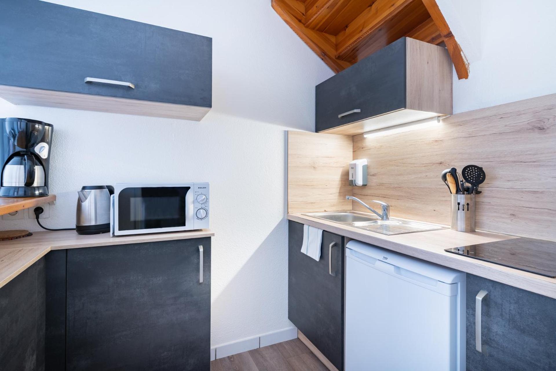 Sejours & Affaires Annecy Le Pont Neuf Aparthotel Cran-Gevrier Exterior photo